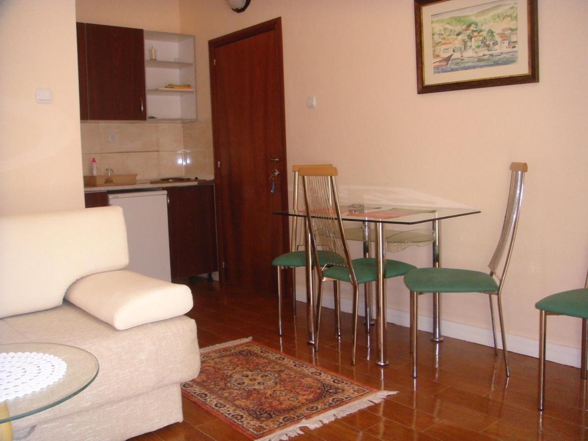 Apartments Grispolis Тиват Экстерьер фото